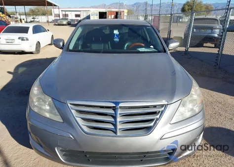 2010 Hyundai Genesis 3.8 z USA, uszkodzony, nr VIN KMHGC4DE7AU101433